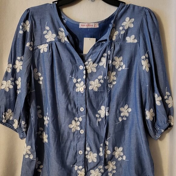 ANA & ROSE  blue and white embroidered floral top - Picture 2 of 5